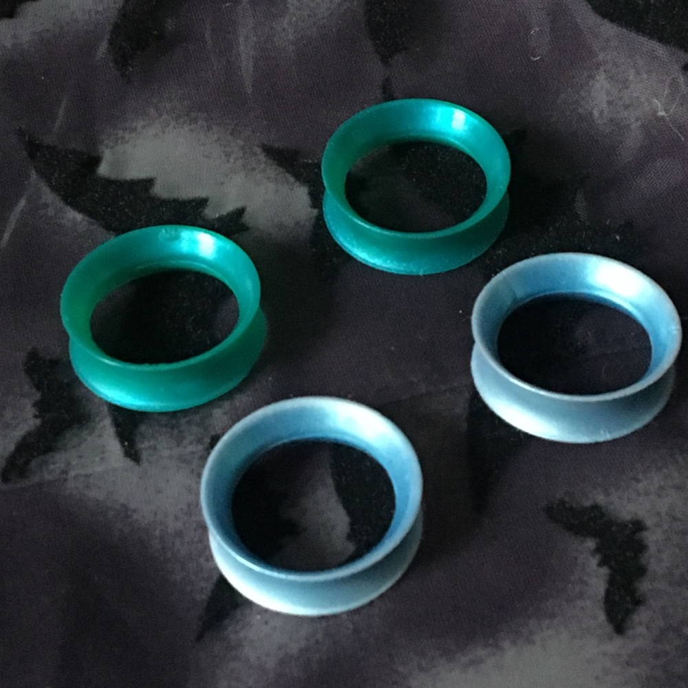 Silicone Plugs